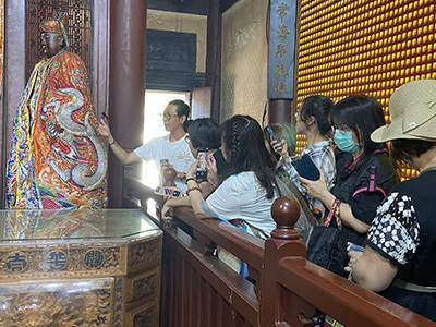 【媒體報導】台南應用科技大學USR計畫走讀府城 探索神衣刺繡之美 啟發文創新思維圖片